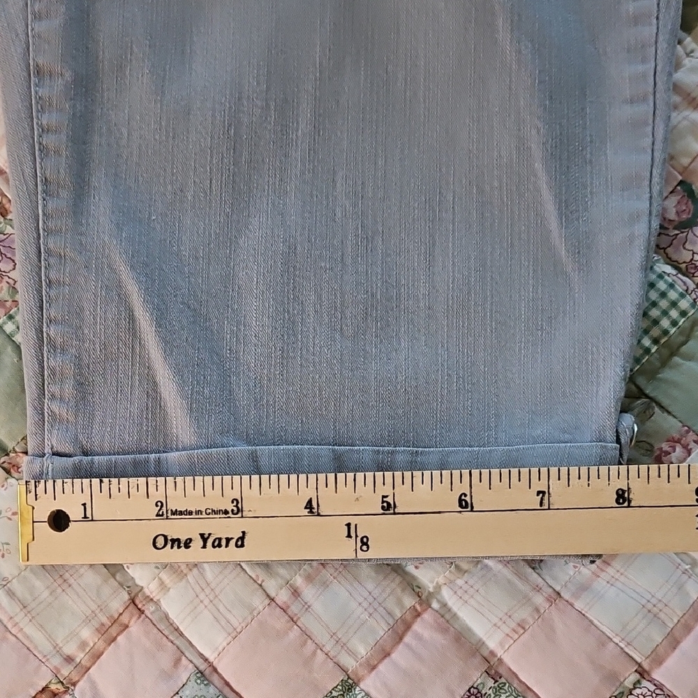 Gloria Vanderbilt Light Gray Marnie Cuffed Skimmer Capri - Picture 13 of 13